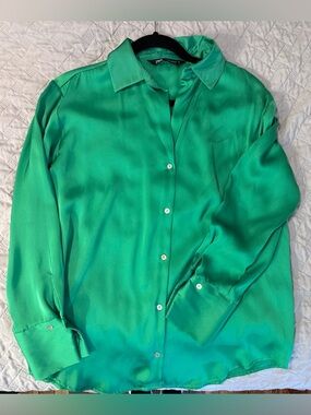 ZARA BUTTON UP TOP SIZE XS
